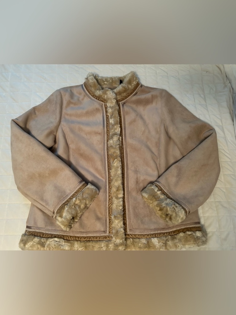 Liz Claiborne faux fur suede coat. Womens XL.